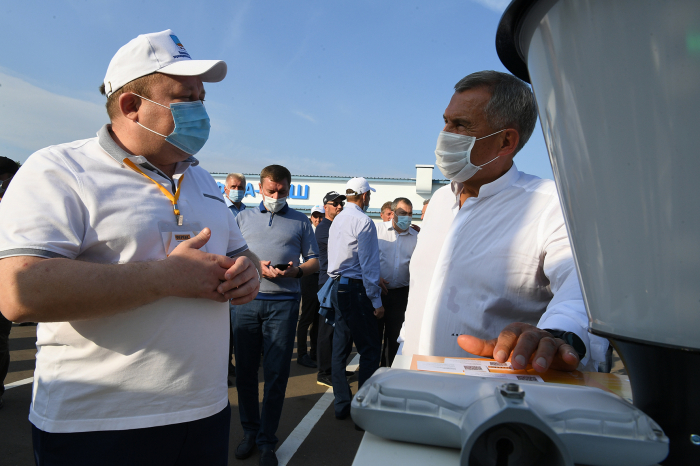 Президенту РТ продемонстрировали светильники FEREKS под открытым небом