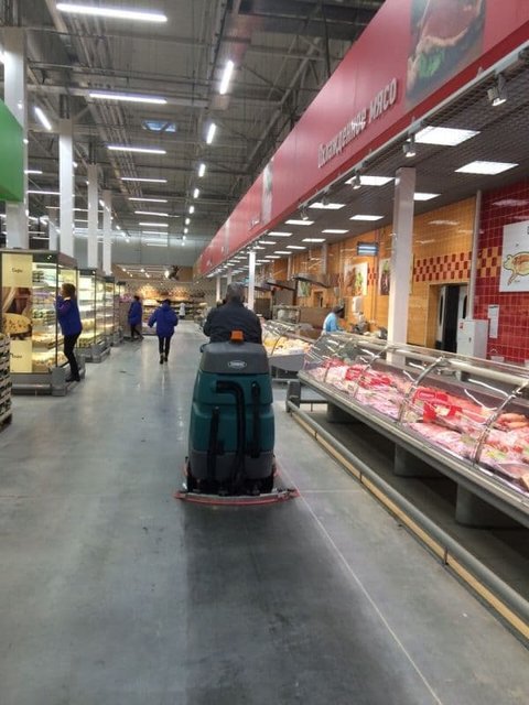 Гипермаркеты "Лента"