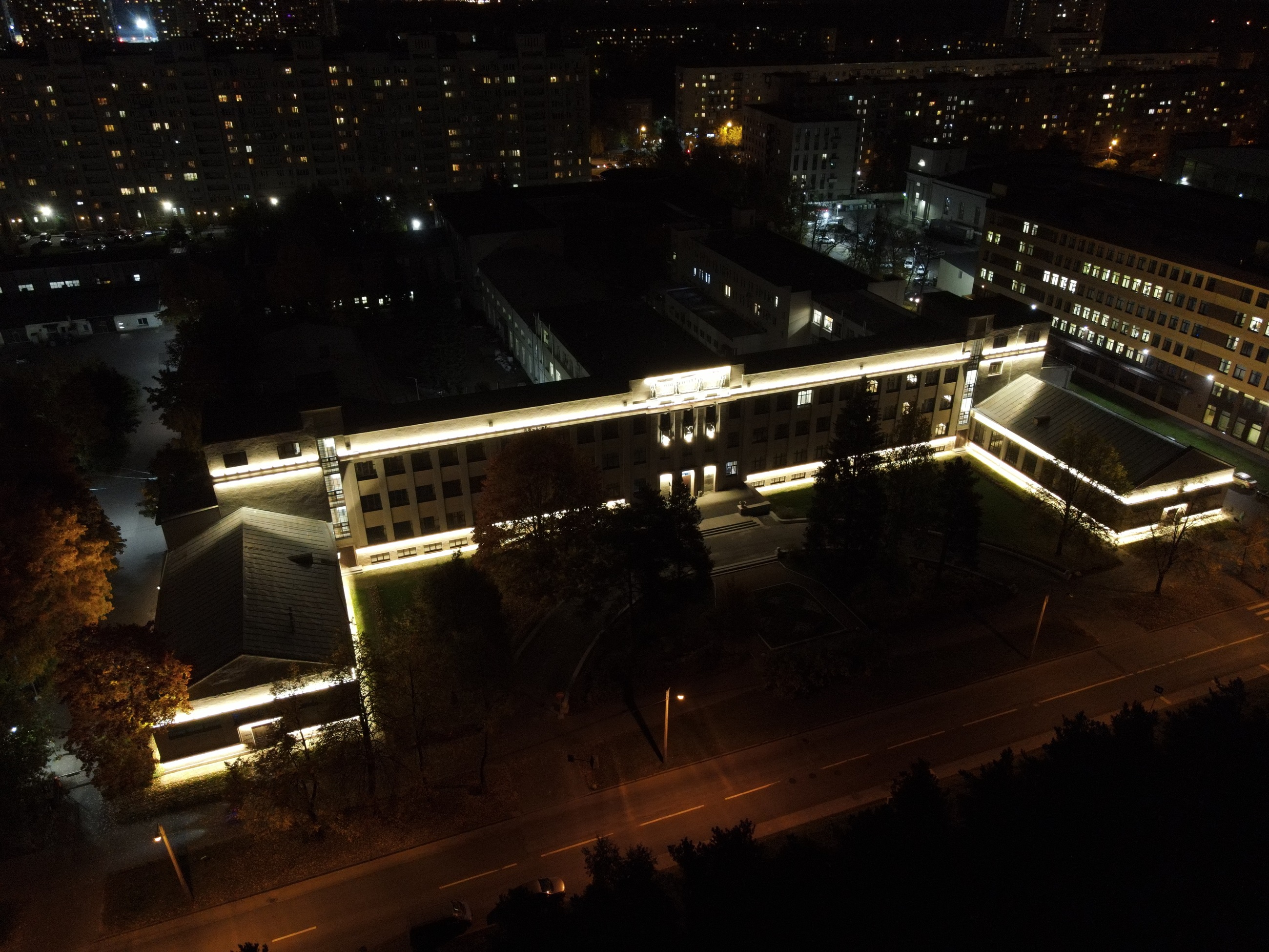 Фасадное освещение ВНИИГ им. Веденеева в Санкт-Петербурге